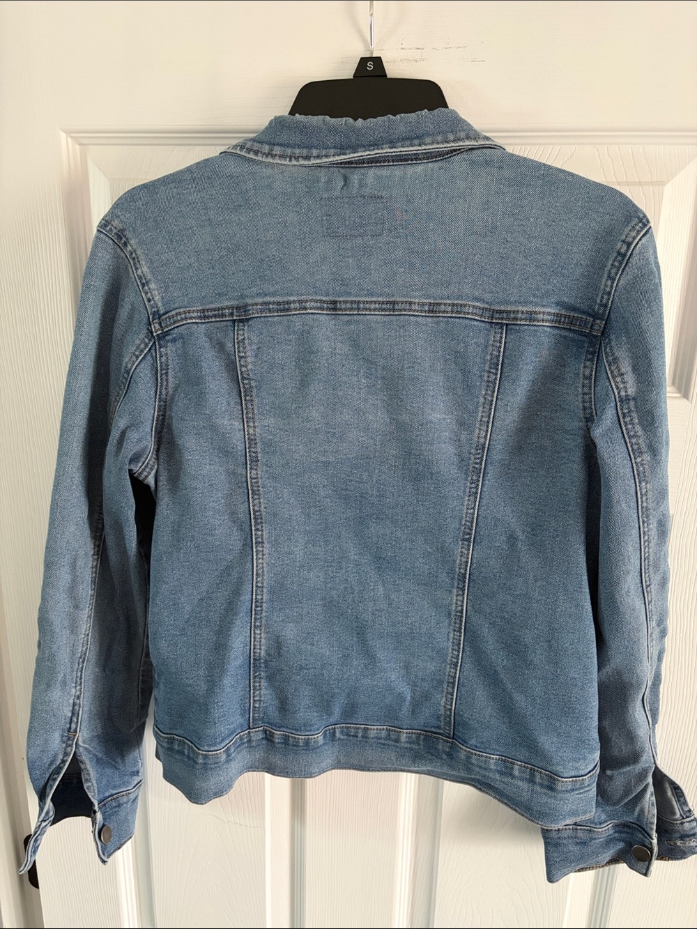 Market & Spruce Light Wash Denim Jacket - Classic Blue - Picture 4 of 5